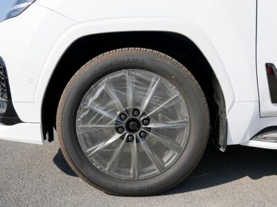 2025 Lexus LX 700h 3.5-liter V6 Twin Turbo Hybrid White Red SUV GCC Specs