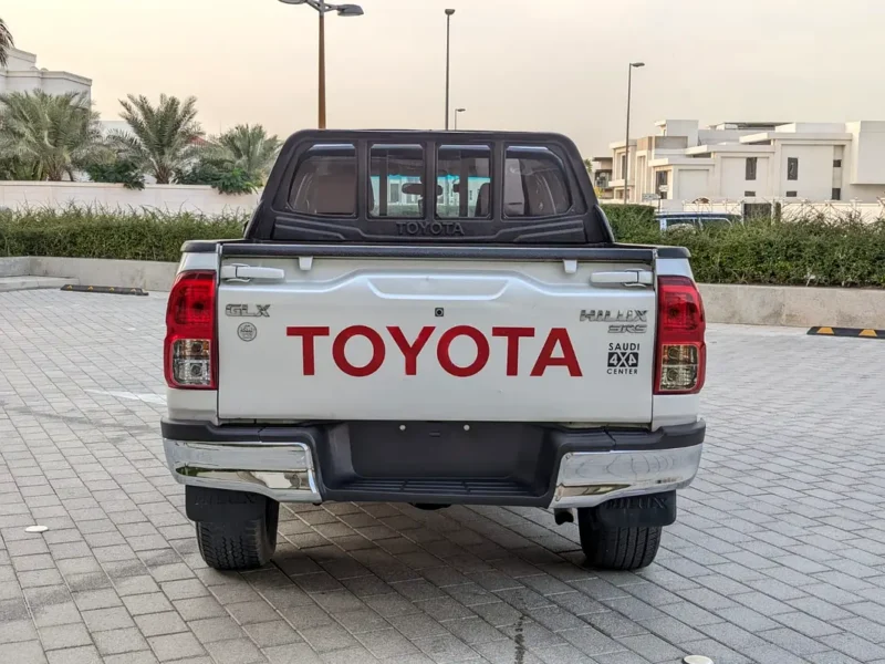 2019 Toyota Hilux Double Cab GLX AWD P 2.4 V4 DIESEL White Red Pick UP