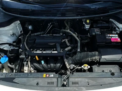 2019 Kia Rio Other 4 Cylinder Petrol Engine White Grey Sedan GCC Specs