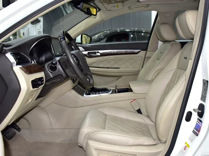 2019 GAC GA8 GL 4 Cylinder Petrol Engine White Beige Sedan GCC Specs