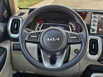 2023 Kia Sonet DUAL TONE 1.5L V4 Engine Red Beige SUV GCC Specs