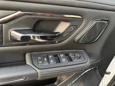 2025 RAM 1500 LIMITED 3.0L 6 Cylinder TWIN TURBO ESS White Black