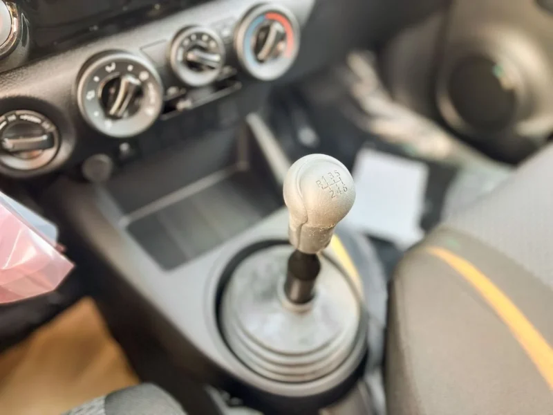 2026 TOYOTA HILUX DLX 2.4L 4 Cylinders Diesel GCC White Black Pick UP