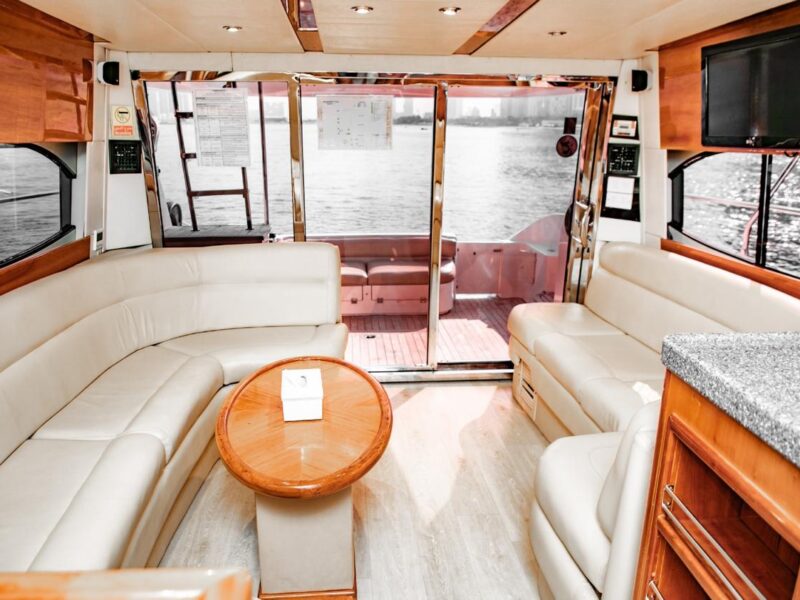 Yacht Charter Available in Dubai UAE