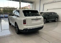2024 Rolls Royce Cullinan 6.8-liter twin-turbocharged V12 White SUV