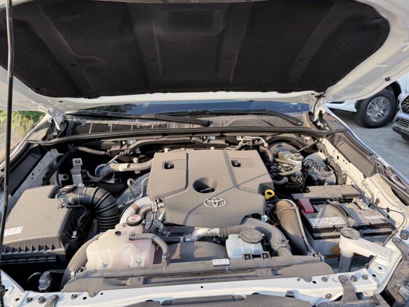 2025 Toyota Fortuner 2.4L 4Cylinder Engine Turbo Diesel White Beige SUV