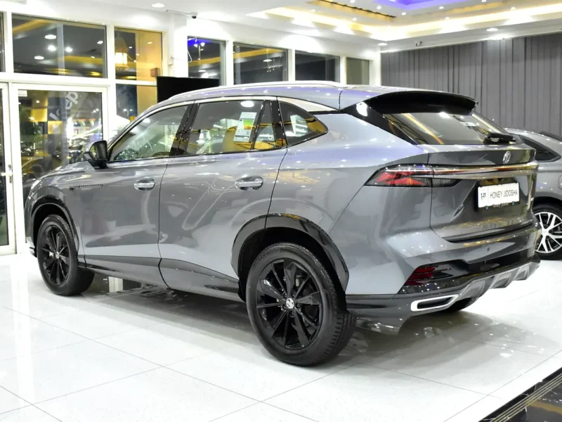 2025 MG HS Luxury 4 Cylinder Petrol Engine Grey Beige SUV GCC Specs