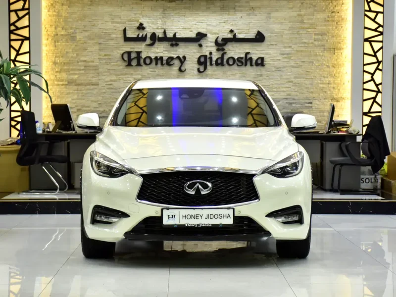 2018 Infiniti Q30 Comfort 4 Cylinder Petrol Engine White Black Hatchback GCC