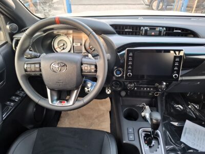 2025 Toyota Hilux GR Sport 4.0L V6 Engine AT White Black Truck Petrol
