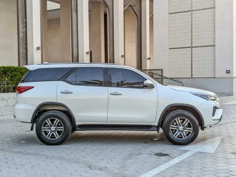 2021 Toyota Fortuner EXR 4X4 V4 Engine 2.7 Liters White Brown SUV GCC