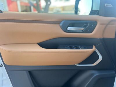 2025 Nissan Patrol SE Platinum City 3.8L V6 Petrol Engine Grey Tan SUV