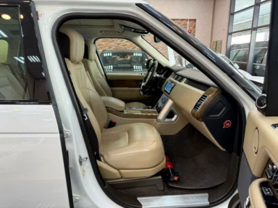 2019 Land Rover Range Rover HSE TOP6 Cylinder Petrol Engine White Beige SUV
