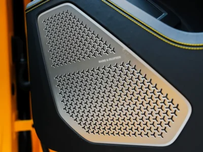 2024 Lamborghini Urus S 8 Cylinders Engine Yellow Black SUV Carbon Fiber Interior