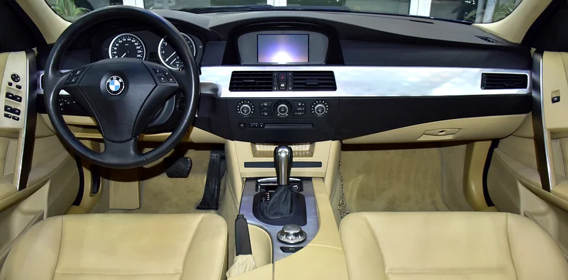 2005 BMW 5-Series 520i 6 Cylinders Petrol Engine Blue Beige Sedan GCC Specs