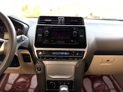 2018 TOYOTA LAND CRUISER PRADO 4.0 L V6 Engine White Beige SUV GCC