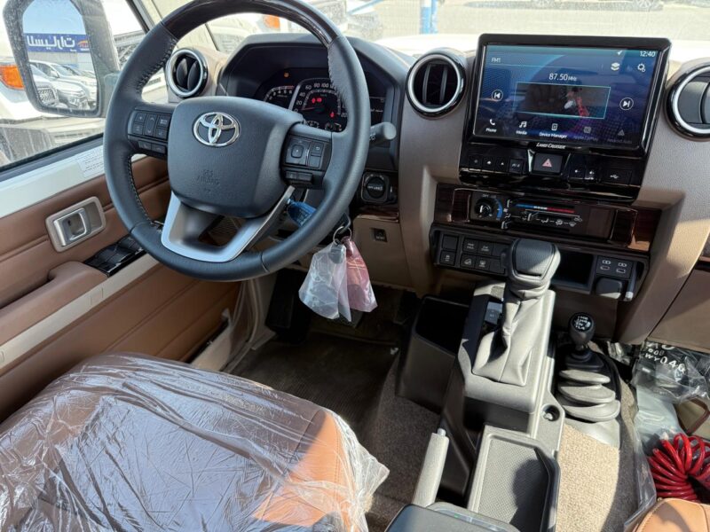 2025 Toyota LC 5 Door 2.8L 4-cylinder AT Full Diesel with Radar White Tan SUV