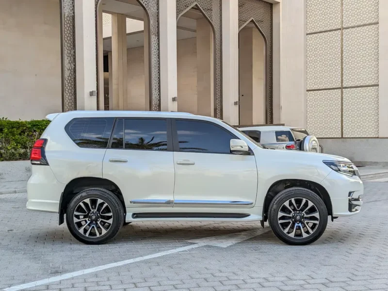 2020 TOYOTA PRADO FULL OPTION V4 Engine 2.7L GCC White Beige SUV
