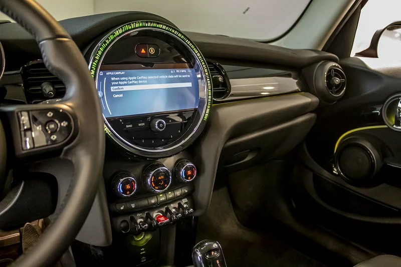 2023 MINI Cooper Cooper 4 Cylinder Petrol Engine Red Black Sedan CLEAN TITLE