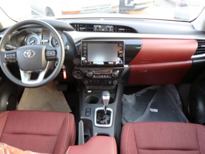 2024 Toyota Hilux SR5 2.7L 4-CYLINDER DUAL VVT-I 4WD White Red Truck