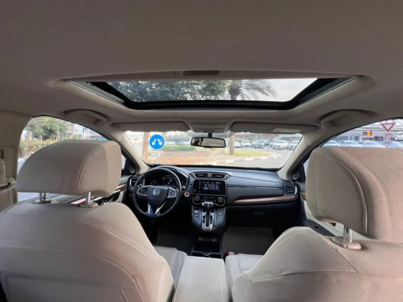 2020 Honda CR-V 4 Cylinders Petrol Engine Grey Beige SUV GCC Specs