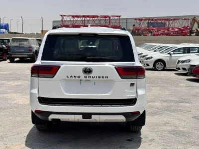 2025 TOYOTA LAND CRUISER GR-S 3.5L 6 Cylinders HYBRID White Red SUV