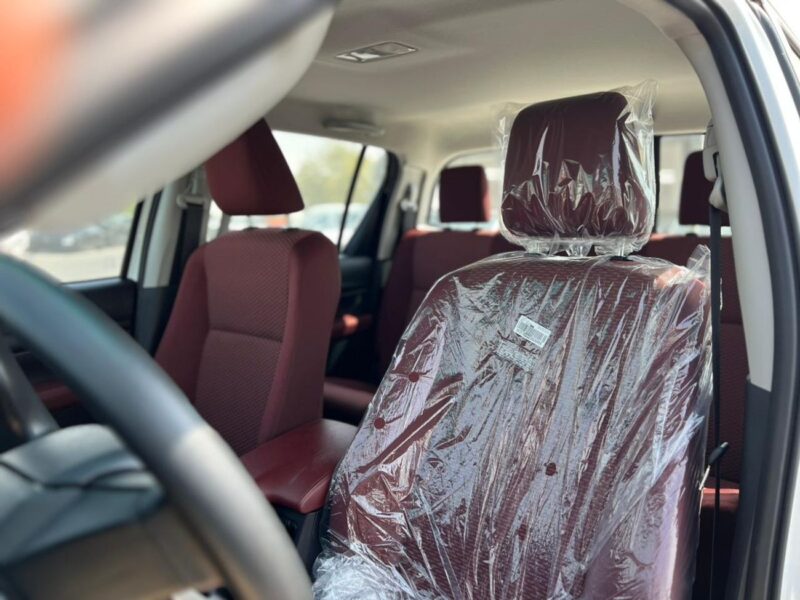 2026 Toyota Hilux DLX 2.7L 4 Cylinder Petrol 4x4 Double Cabin White Red Pick UP