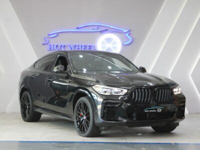 2023 BMW X6 M50i 4.4L Twin-Turbo Premium Unleaded V8 Black SUV