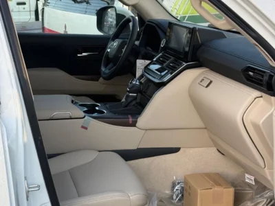 2026 TOYOTA LAND CRUSER GXR 4.0 Liter 6 Cylinder Petrol Engine White Beige SUV