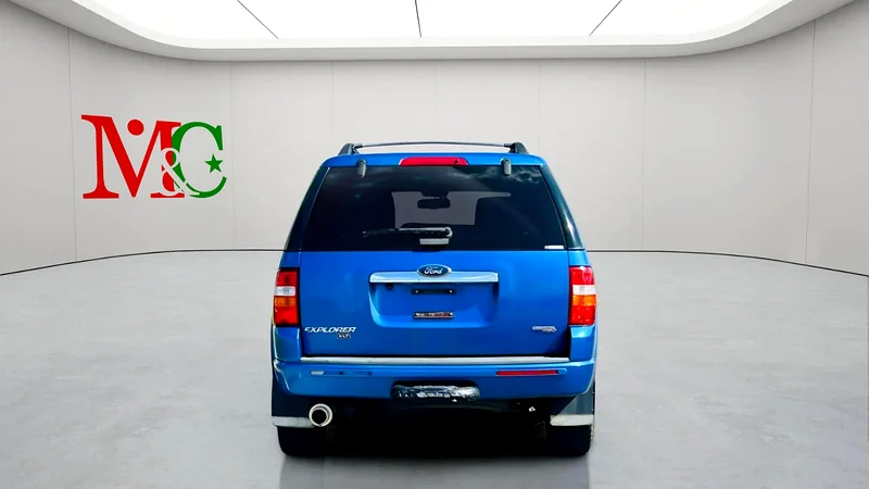 2010 Ford Explorer XLT 6 Cylinders Petrol Engine Blue Black SUV RWD