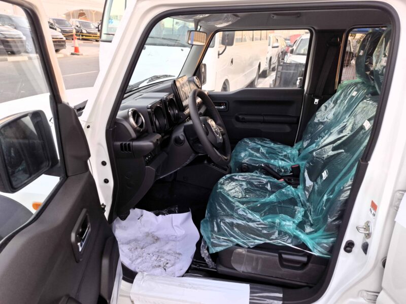 2026 Suzuki Jimny 1.5L 4 Cylinder Petrol Engine White Black SUV GCC Specs