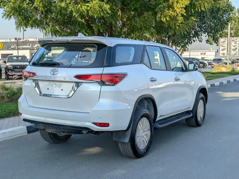 2023 Toyota Fortuner Other 4 Cylinder Petrol Engine White Brown SUV GCC Specs
