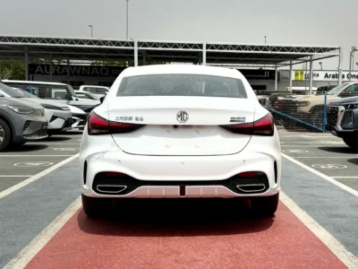 2025 MG MG5 Luxury 4 Cylinder Petrol Engine White Black Sedan