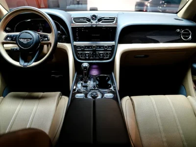 2022 Bentley Bentayga ORIGINAL MANSORY KIT WITH CERTIFICATE 8 Cylinders Petrol Engine Black Beige SUV
