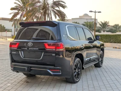 2008 TOYOTA LAND CRUISER FACELIFTED 2025 VXR V8 Black Beige SUV GCC
