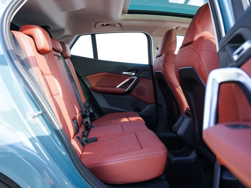 2025 BMW X2 2.0L TwinPower Turbo Inline 4-Cylinder Green Red SUV GCC Specs