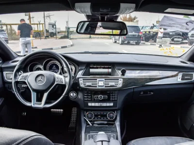 2013 Mercedes-Benz CLS-Class CLS 550 8 Cylinder Petrol Engine White Black Wagon