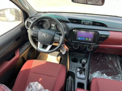 2026 Toyota Hilux DLX 2.7L 4 Cylinder Petrol 4x4 Double Cabin White Red Pick UP