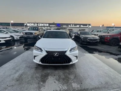 2024 Lexus ES300h 2.5 Litres 4 Cylinder Hybrid Engine White Tan Sedan FWD