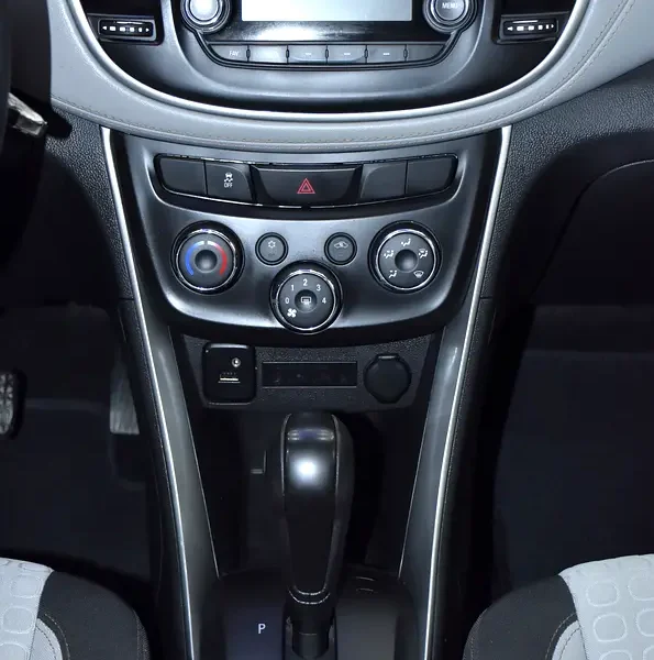 2019 Chevrolet Trax LT 4 Cylinder Petrol Engine Beige Grey Crossover GCC