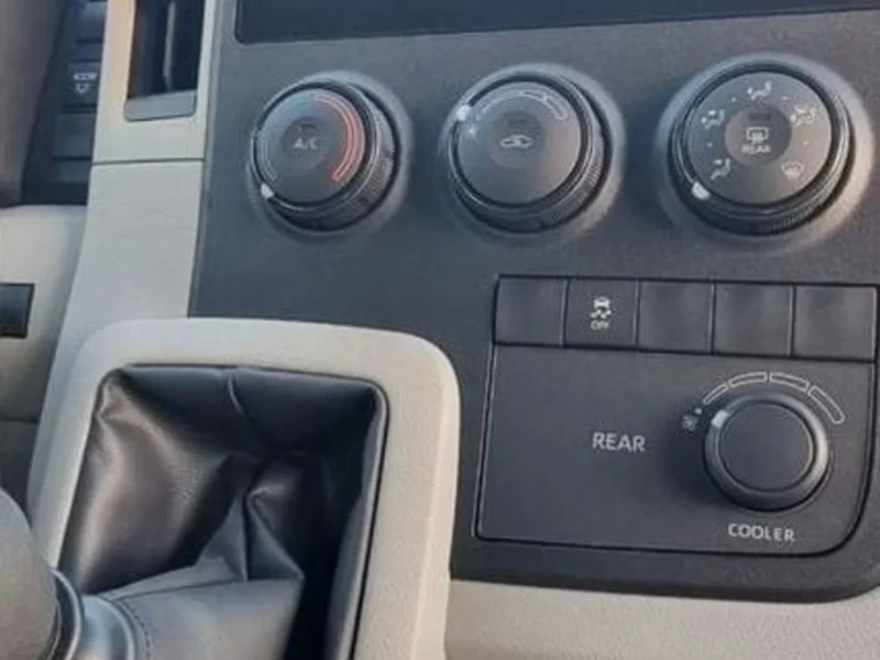 2025 TOYOTA HIACE HIGHROOF 2.8L DIESEL MT 4 Cylinders White Grey Van