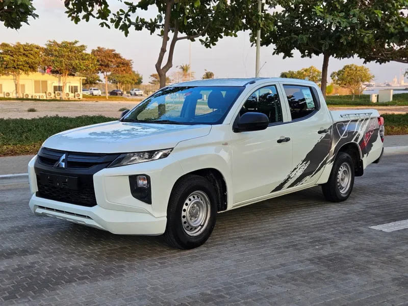 2022 Mitsubishi L200 Double Cabin 4X2 Premium Condition White Grey Pick UP