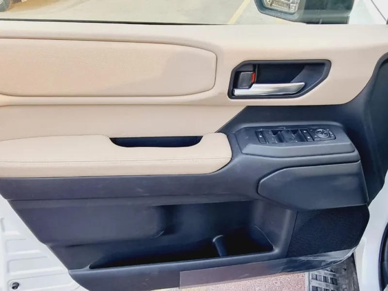 2025 TOYOTA PRADO 250 ALL ROUNDER G 2.4L 4 Cylinders Engine 4X4 White Beige SUV