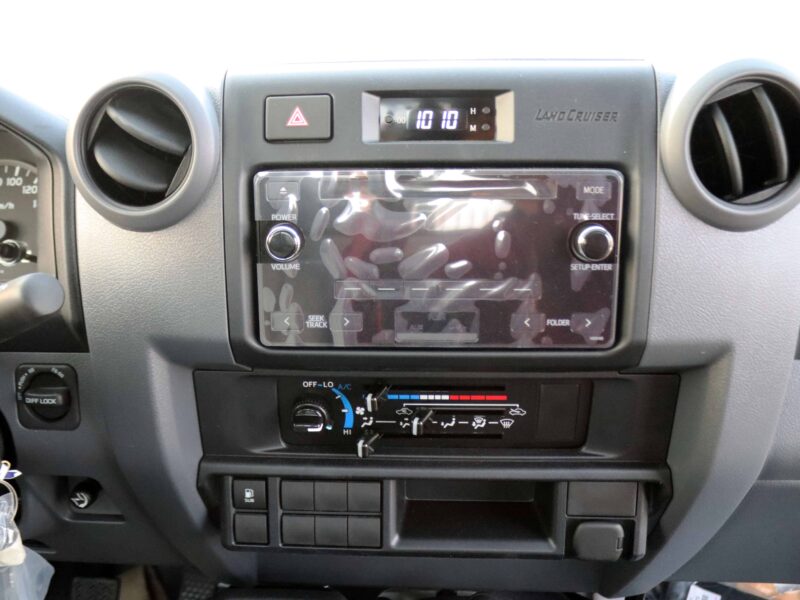 2024 Toyota LC Hardtop Single Cabin Pickup 4.2L V6 MT Diesel White Black