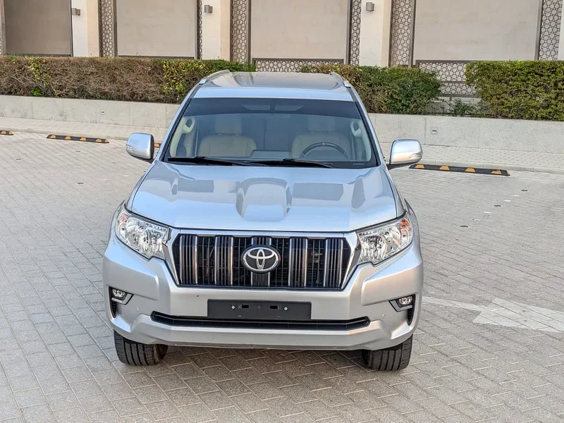 2018 Toyota Prado EXR V6 Petrol Engine Silver Beige SUV EXCELLENT CONDITION
