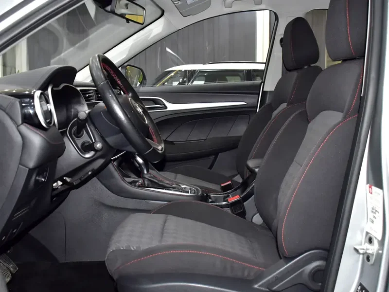 2022 MG ZS Comfort 4 Cylinders Petrol Engine Silver Black Crossover GCC