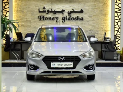 2020 Hyundai Accent Comfort 4 Cylinder Petrol Engine Silver Grey Sedan GCC