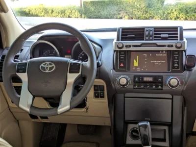 2015 TOYOTA PRADO GCC V4 2.7L Black Beige SUV IN EXCELLENT CONDITION