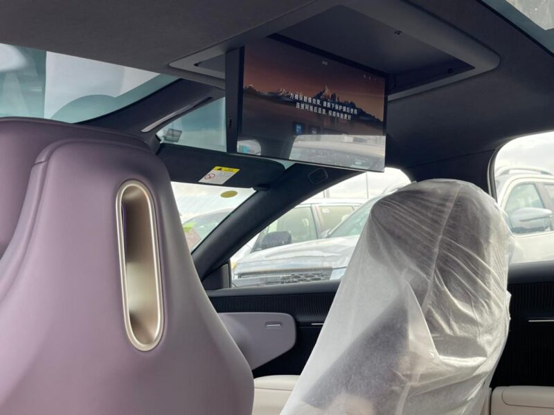 2025 AVATR 12 ULTRA 1.5 Litres 4 Cylinders HYBRID Engine White Sedan RWD