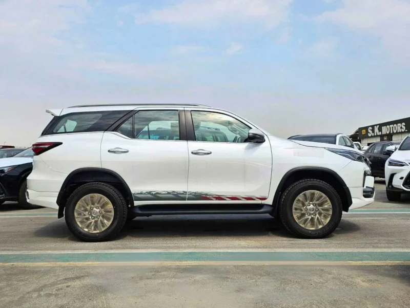 2025 Toyota Fortuner SR5 ADVENTURE 4.0L V6 PETROL White Black SUV GCC