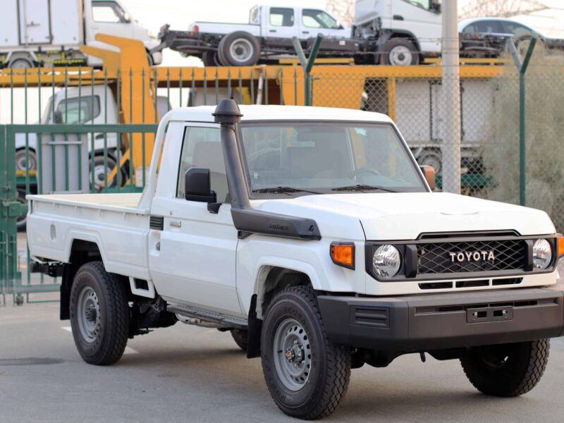 2024 Toyota LC Hardtop Single Cabin Pickup 4.2L V6 MT Diesel White Black